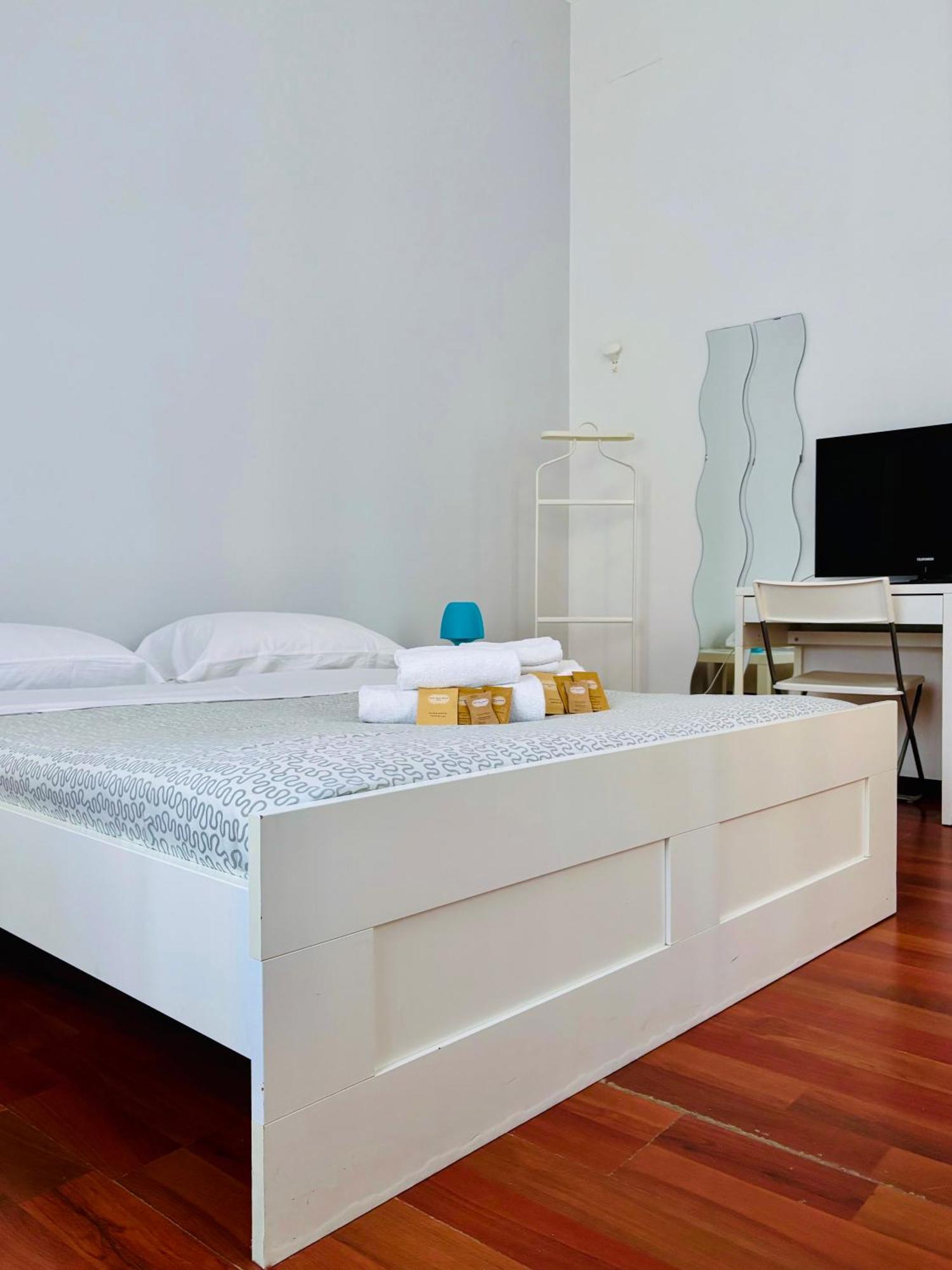 Castelnuovo Rooms #Politeama Palermo Exterior photo